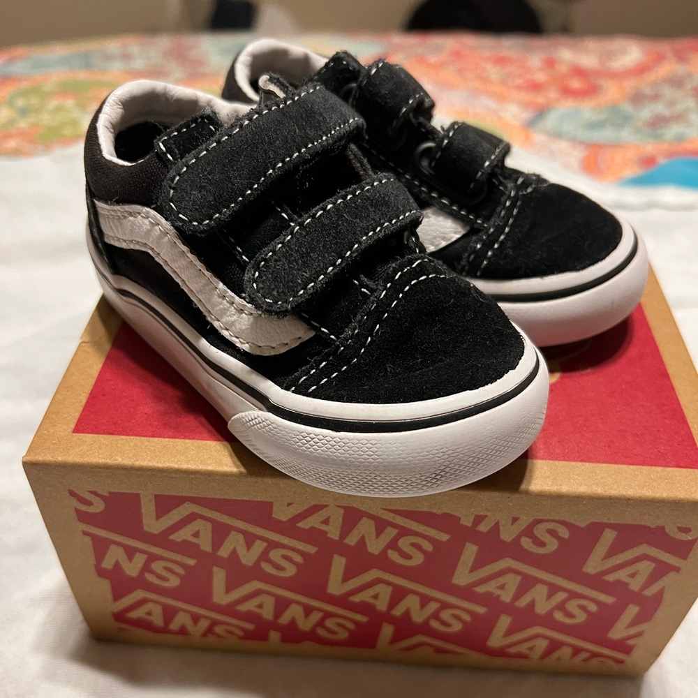 Toddler Black Velcro Vans